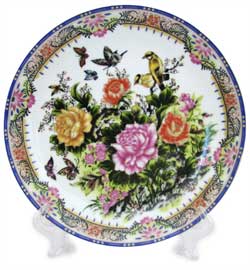 Декоративные тарелки и вазы для цветов