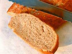 Постный хлеб с чесноком и кардамоном