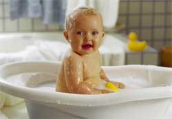 Как сделать ванную безопасной для детей